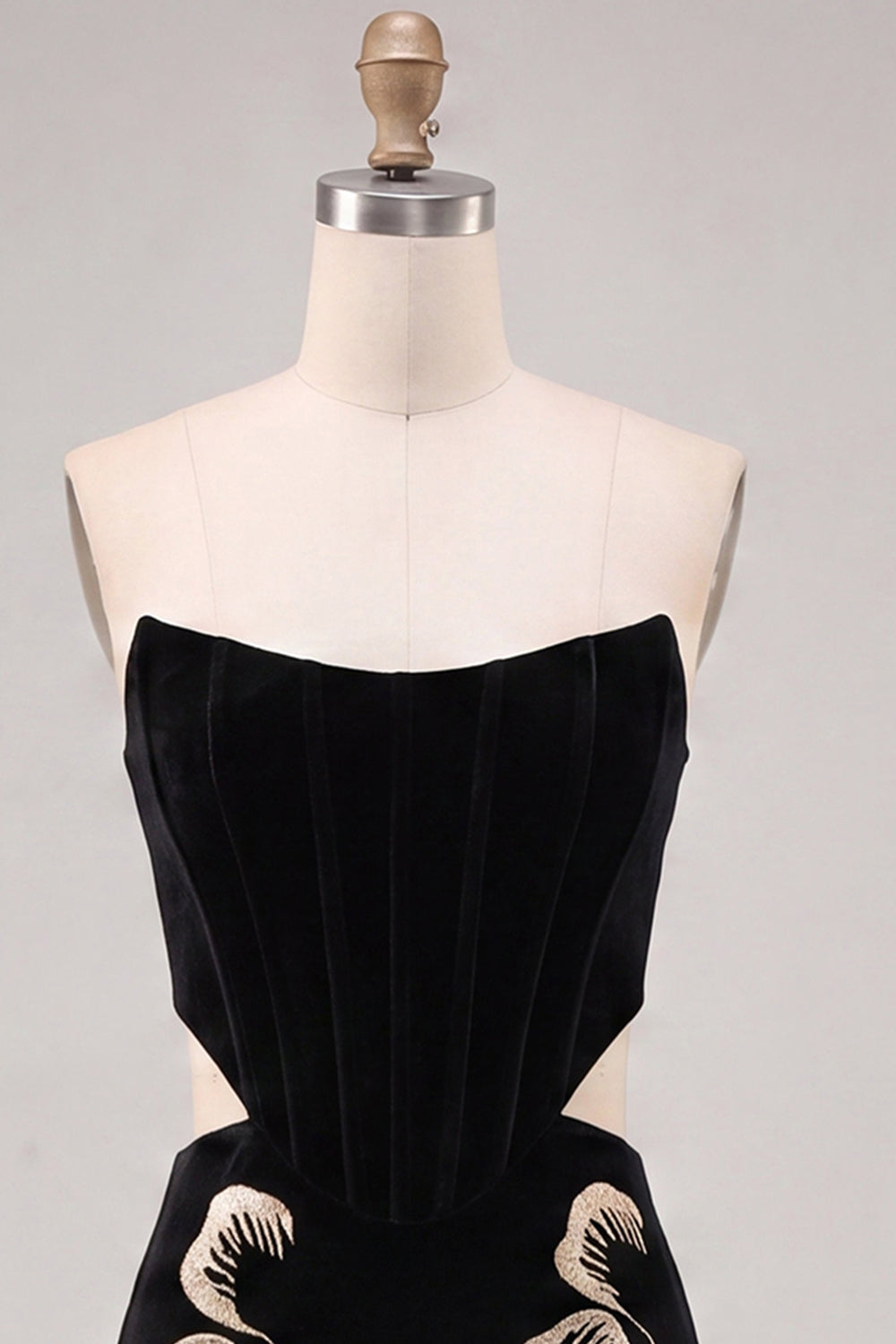 Black Strapless Bodycon Embroidered Cut Out Floral Homecoming Dress with Lace Up Back