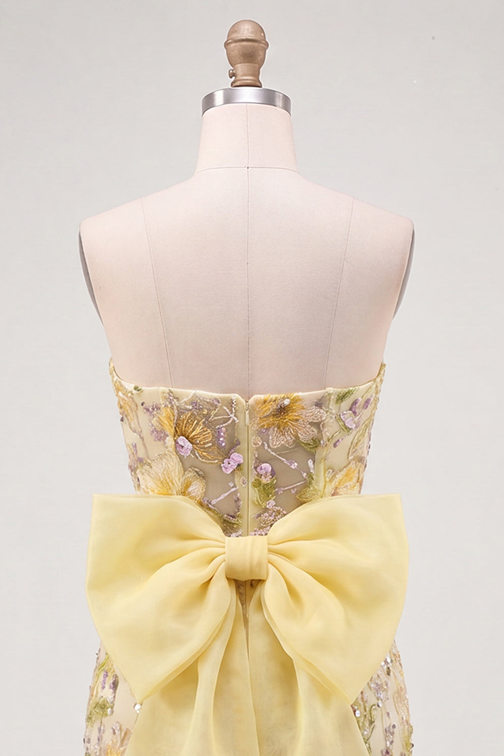 Robe de bal moulante bustier jaune à fleurs et paillettes avec nœud