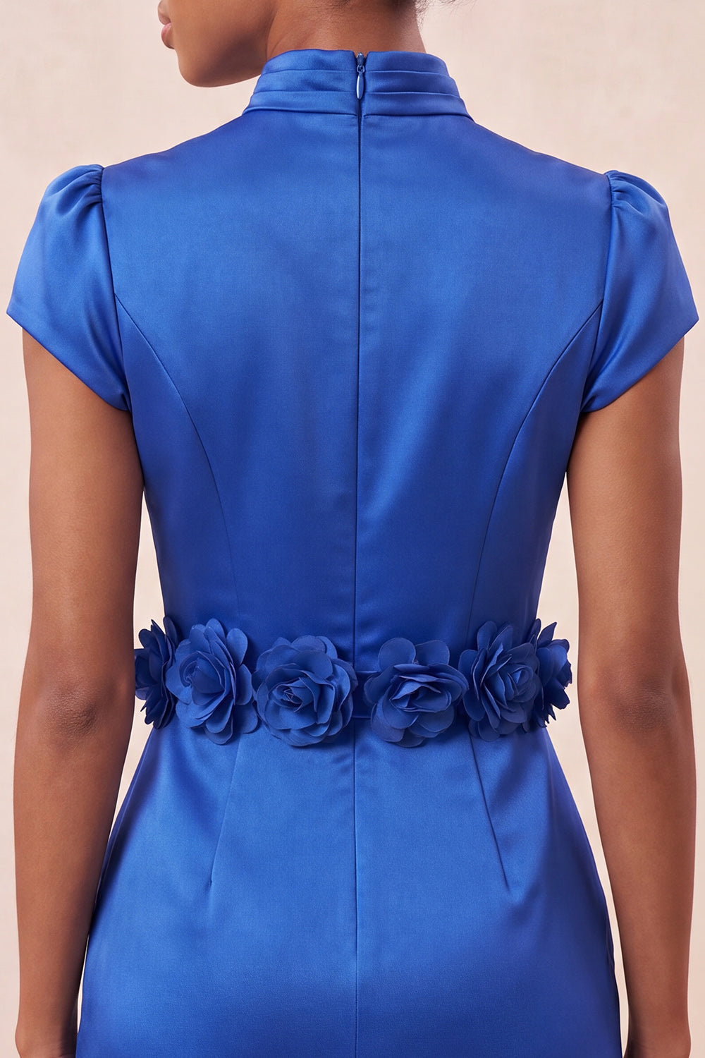 Robe de soirée moulante verte à col montant, en satin, avec manches courtes et fleurs 3D