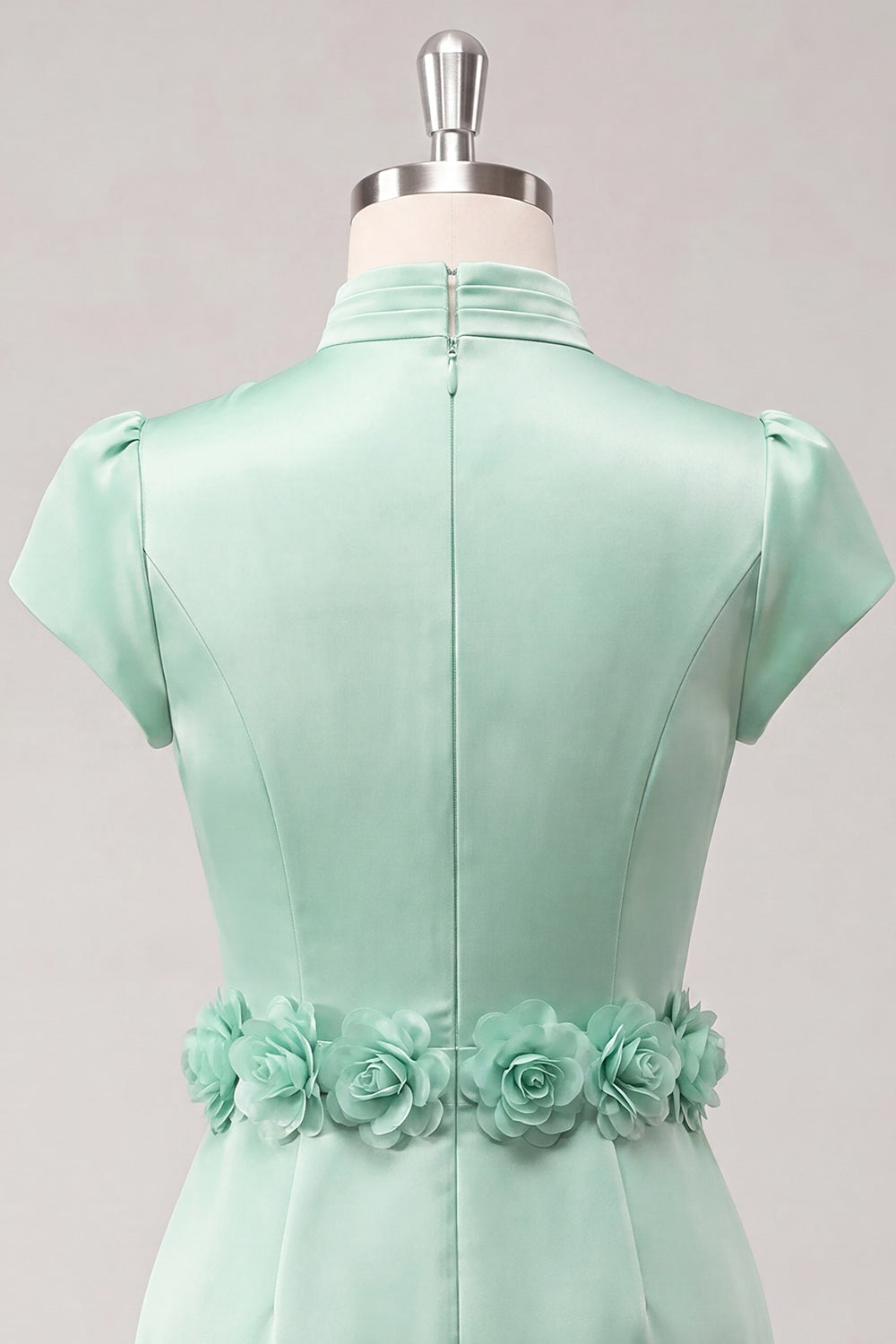 Robe de soirée moulante verte à col montant, en satin, avec manches courtes et fleurs 3D
