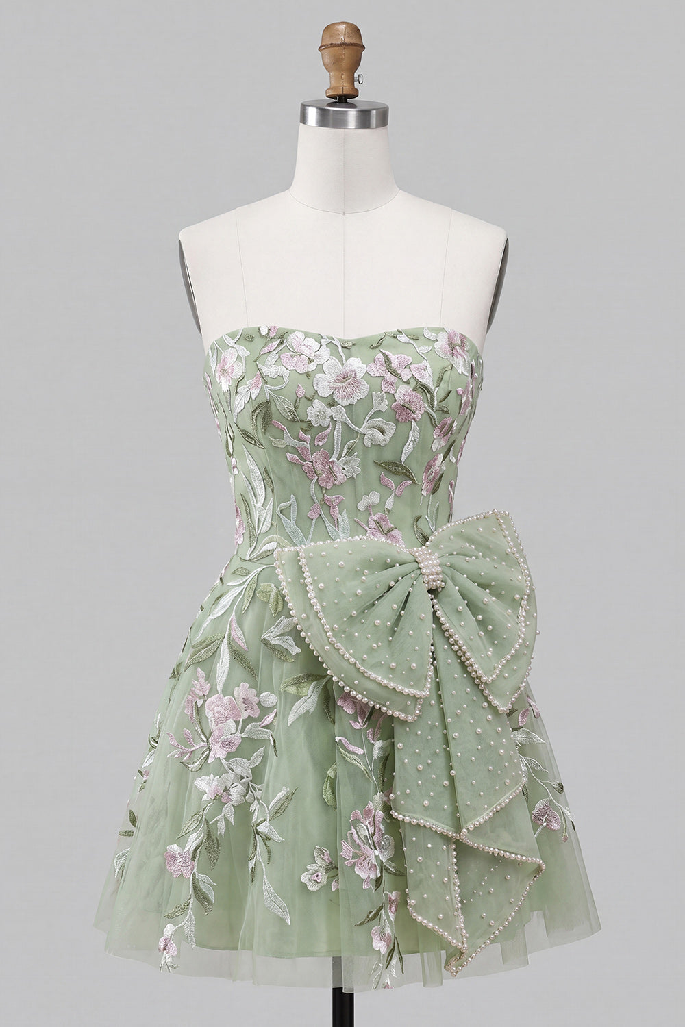 Robe de bal de fin d'année vert sauge sans bretelles, coupe trapèze, brodée de perles, avec laçage au dos et nœud