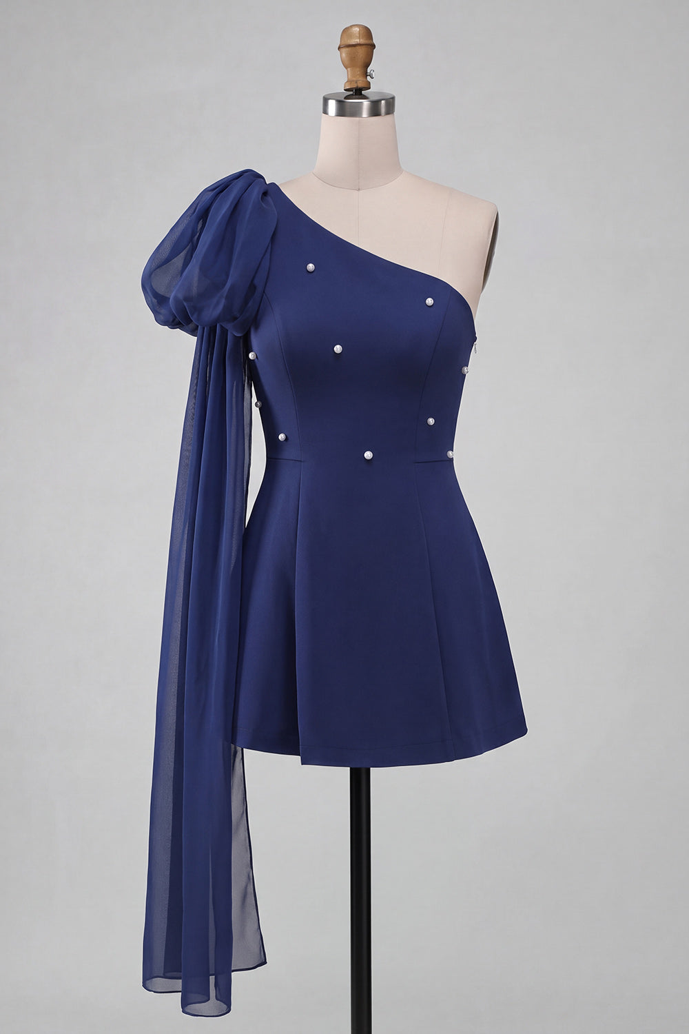 Robe de bal bleu foncé asymétrique ornée de perles avec cape latérale