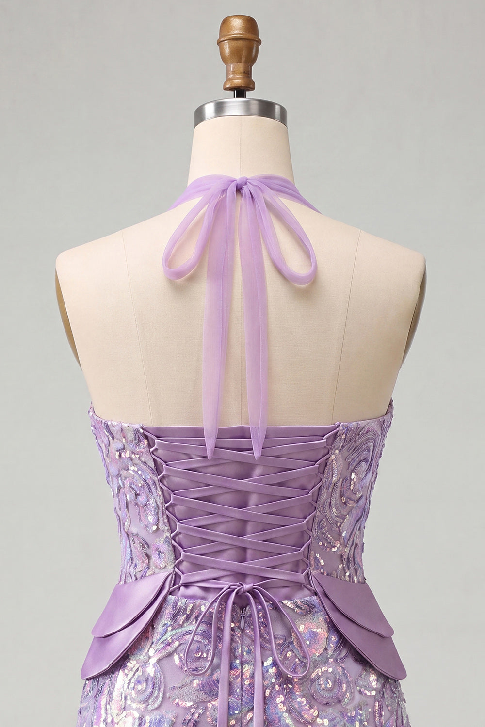 Lilac Halter Neck Bodycon Sequins Short Homecoming Dress with Lace Up Back