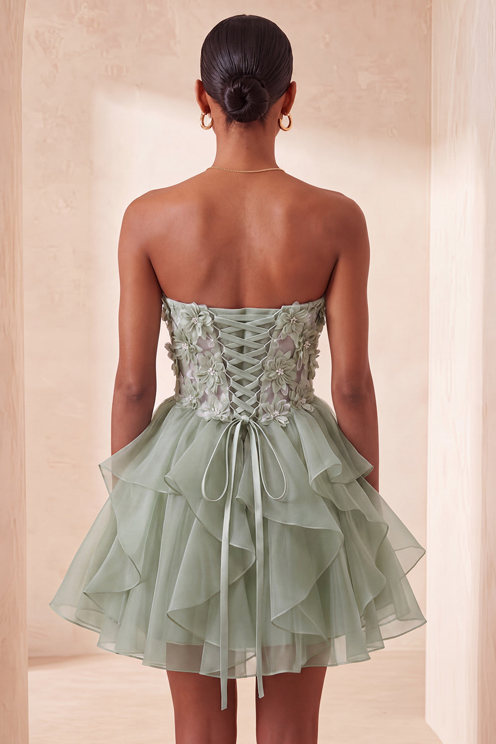 Robe de bal de fin d'année ligne A bleu ciel avec bustier transparent en cœur et dos lacé à volants