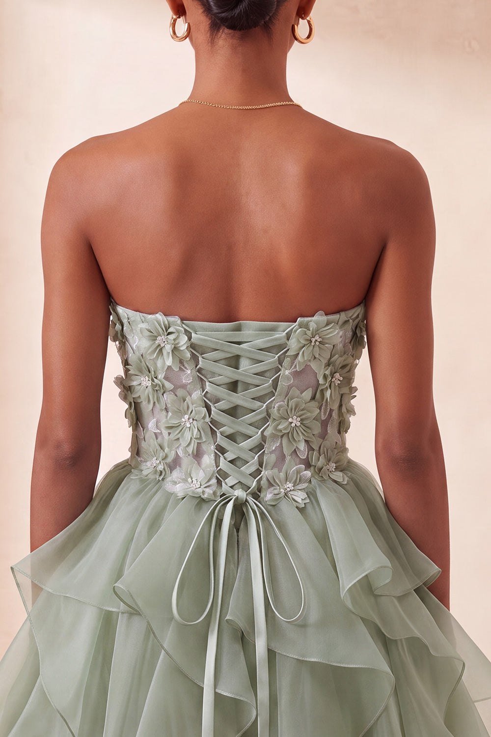 Robe de bal de fin d'année ligne A bleu ciel avec bustier transparent en cœur et dos lacé à volants