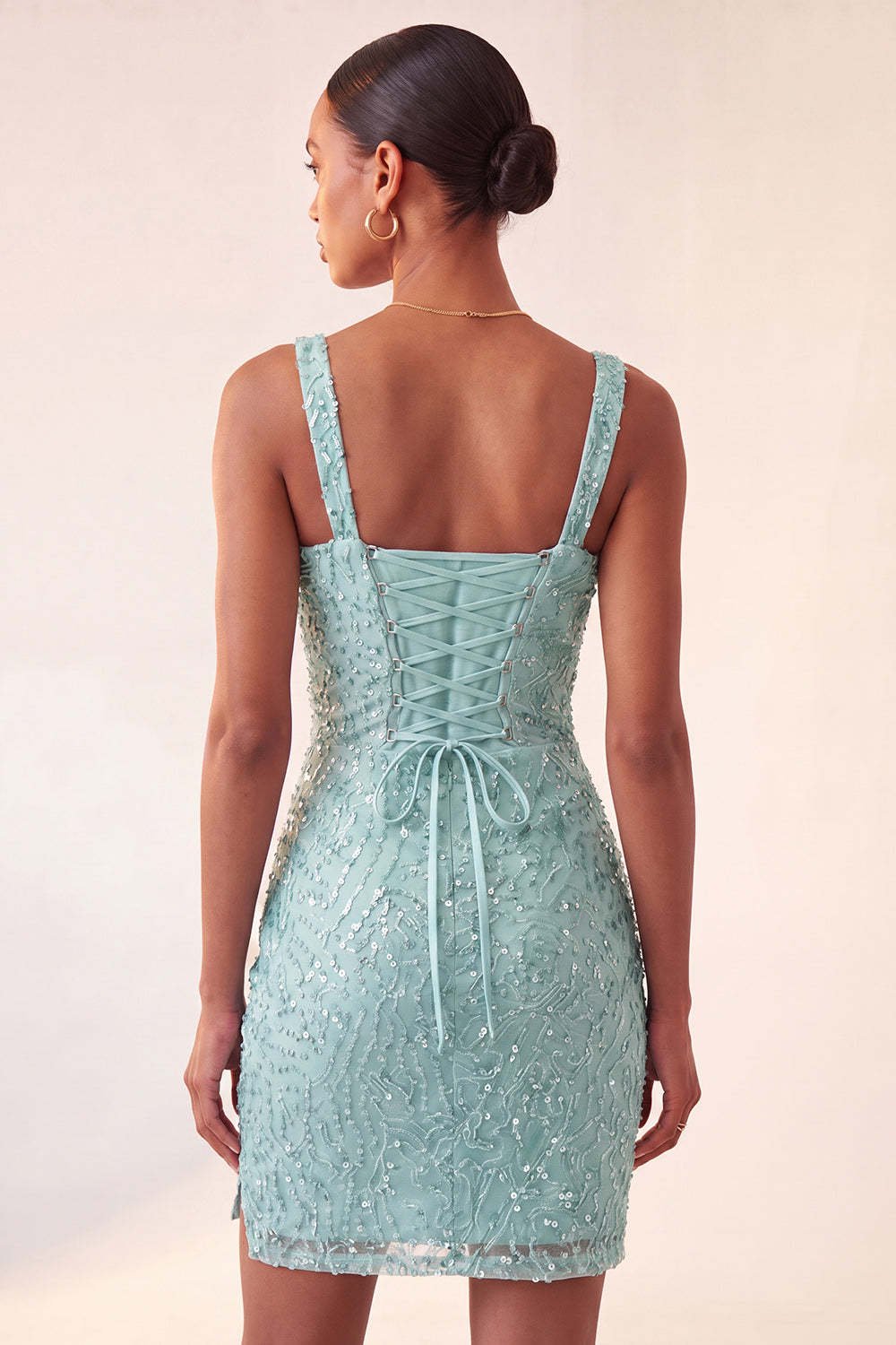 Robe de bal Bleu Ciel Moulante avec Col Carré, Paillettes, Froncée, Dos Lacé et Fente