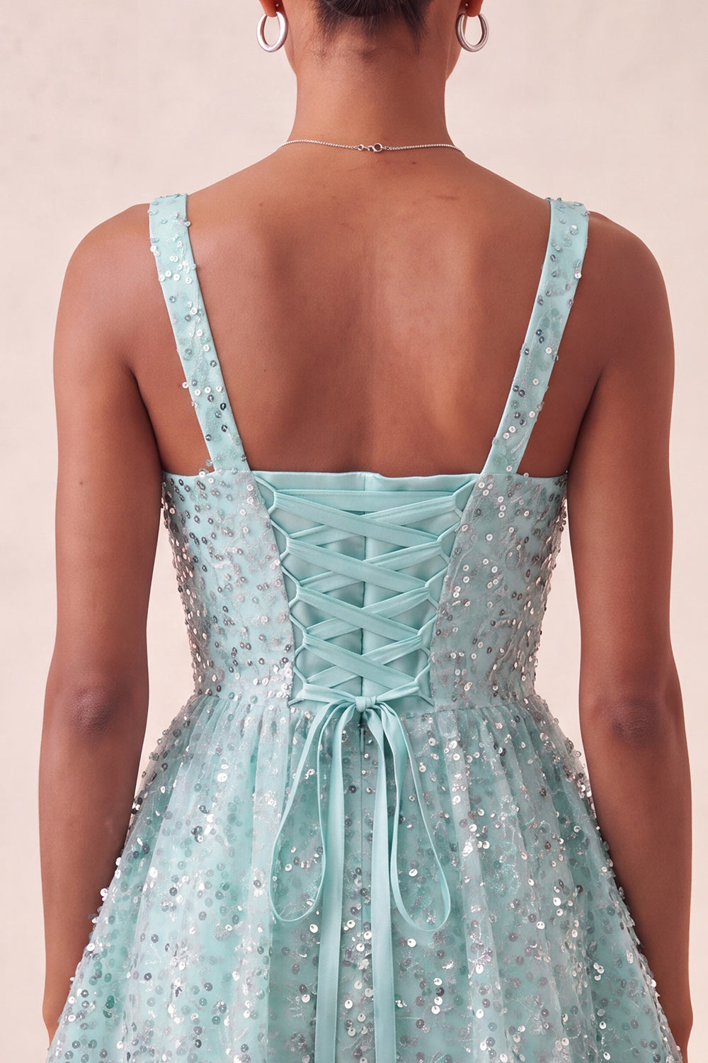 Robe de bal bleu ciel trapèze à encolure carrée avec laçage au dos et sequins avec nœud