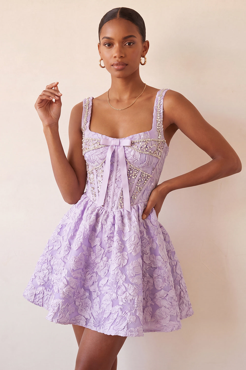 Robe de bal bustier jacquard coupe A à col carré violet clair, ornée de perles, avec laçage au dos