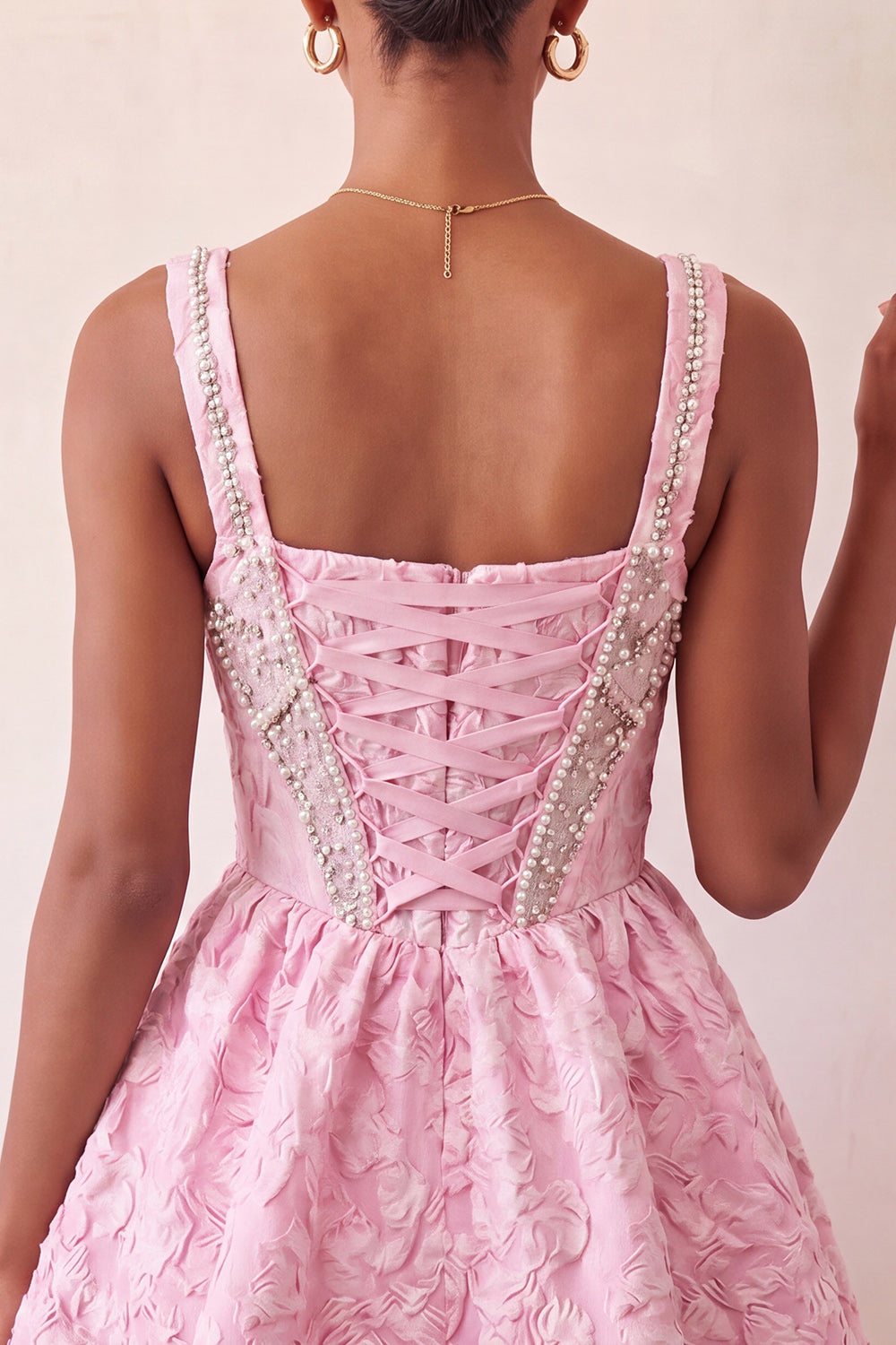 Robe de bal bustier jacquard coupe A à col carré violet clair, ornée de perles, avec laçage au dos