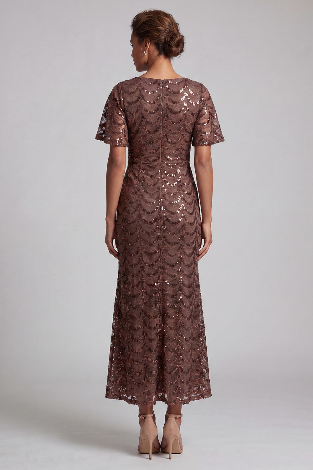 Robe mi-longue sirène bleu marine scintillante à volants et paillettes avec fente pour mère de la mariée