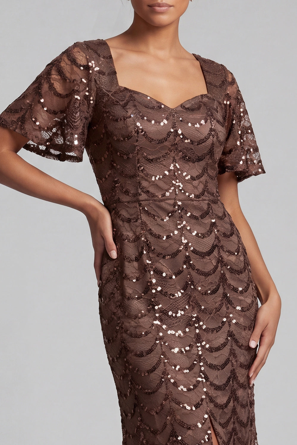 Robe mi-longue sirène bleu marine scintillante à volants et paillettes avec fente pour mère de la mariée