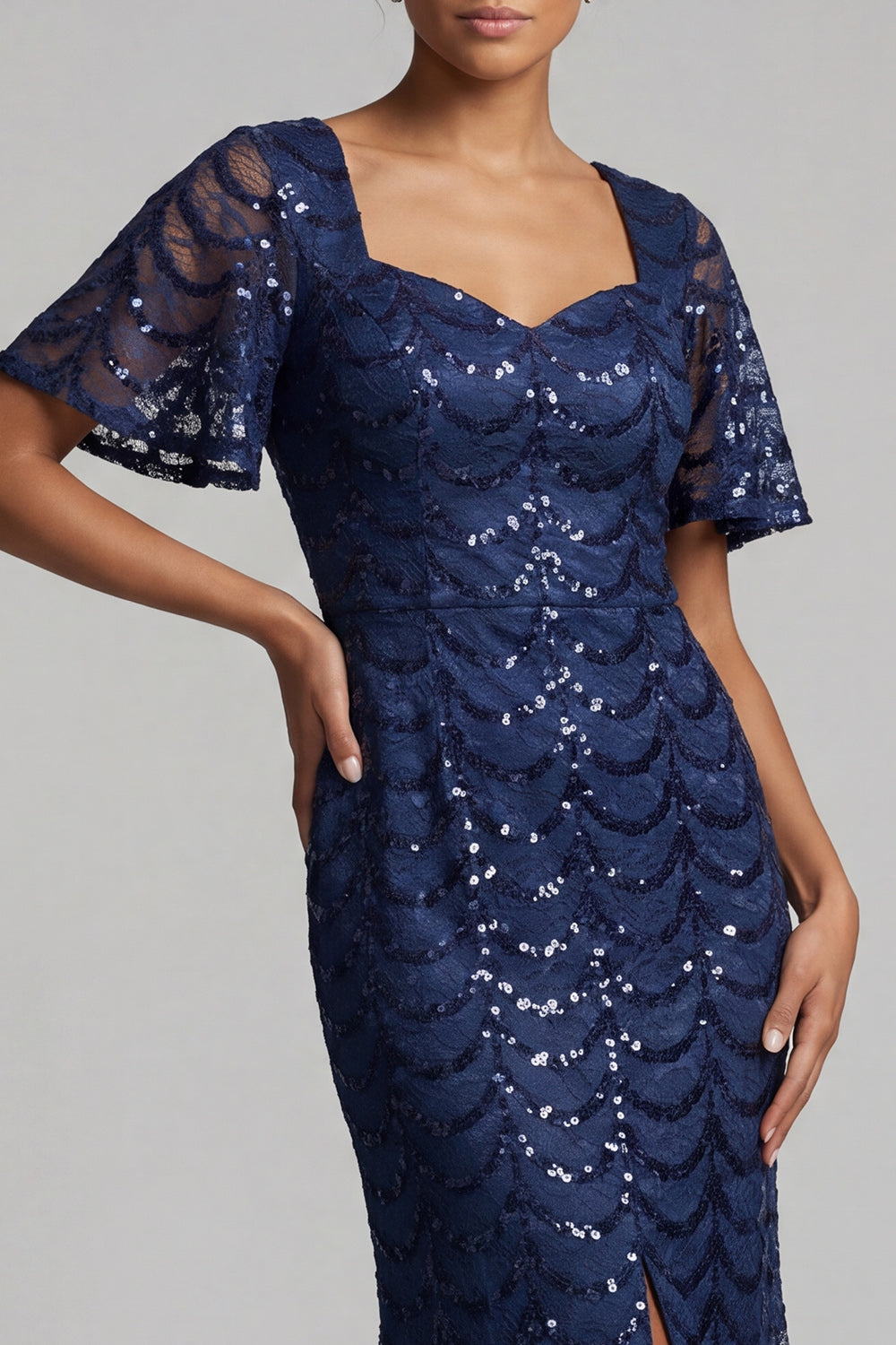 Robe mi-longue sirène bleu marine scintillante à volants et paillettes avec fente pour mère de la mariée