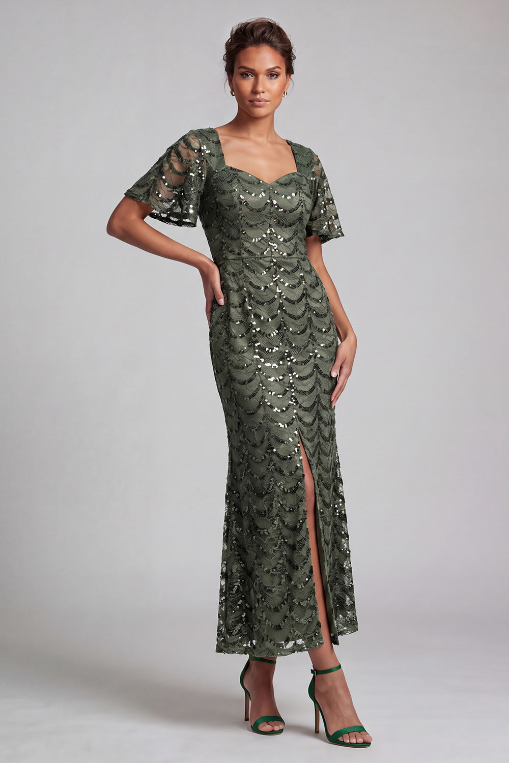 Robe mi-longue sirène bleu marine scintillante à volants et paillettes avec fente pour mère de la mariée
