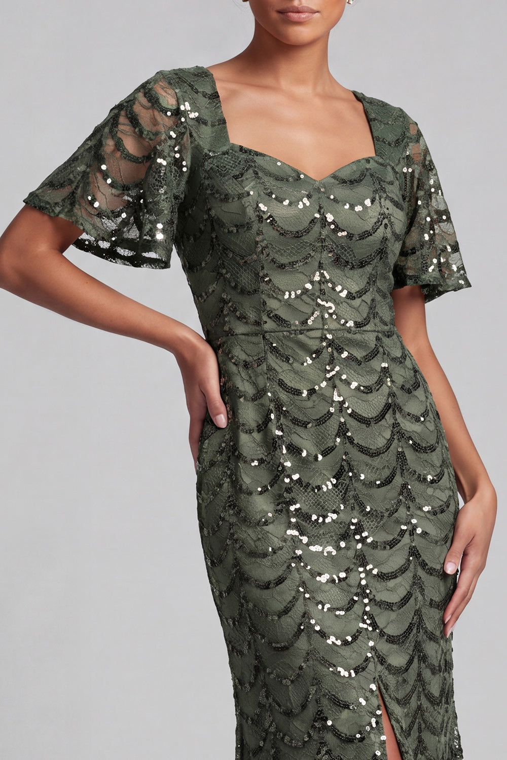 Robe mi-longue sirène bleu marine scintillante à volants et paillettes avec fente pour mère de la mariée