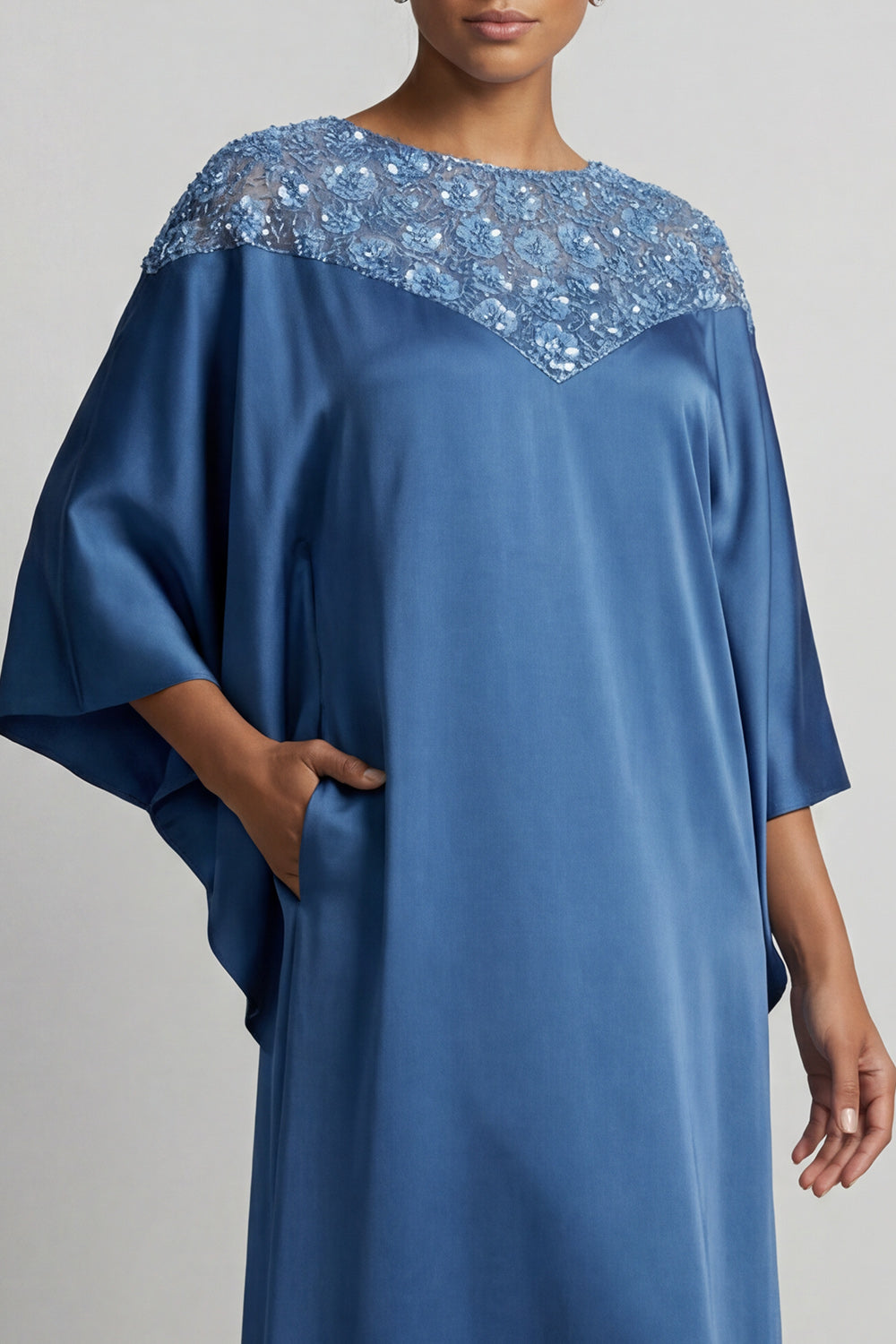 Blue Sheath Round Neck Midi Mother of the Bride Dress with Sequins