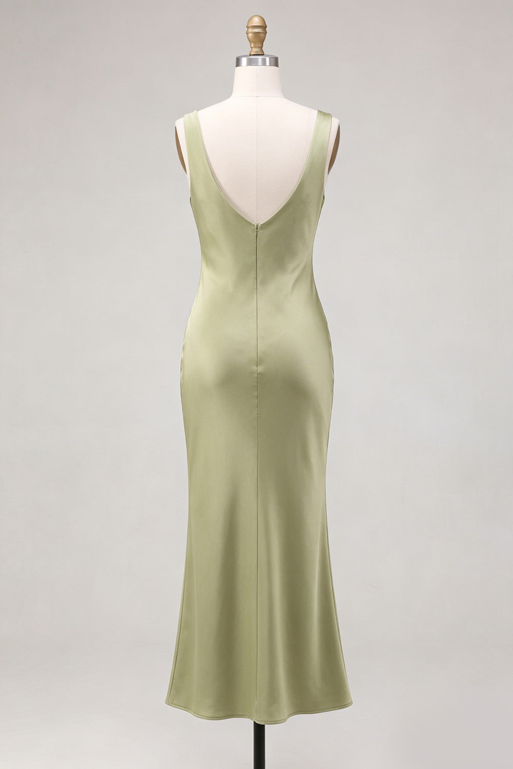 Vestido midi de raso de sirena con cuello desbocado verde claro