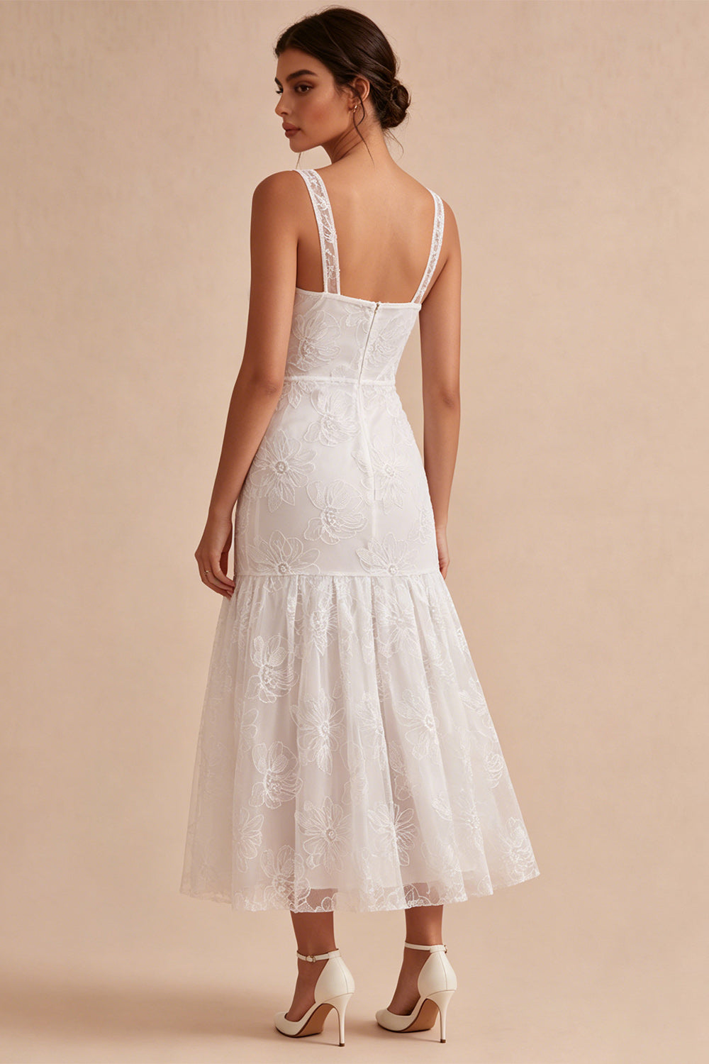 Robe courte blanche florale évasée à bretelles épaisses
