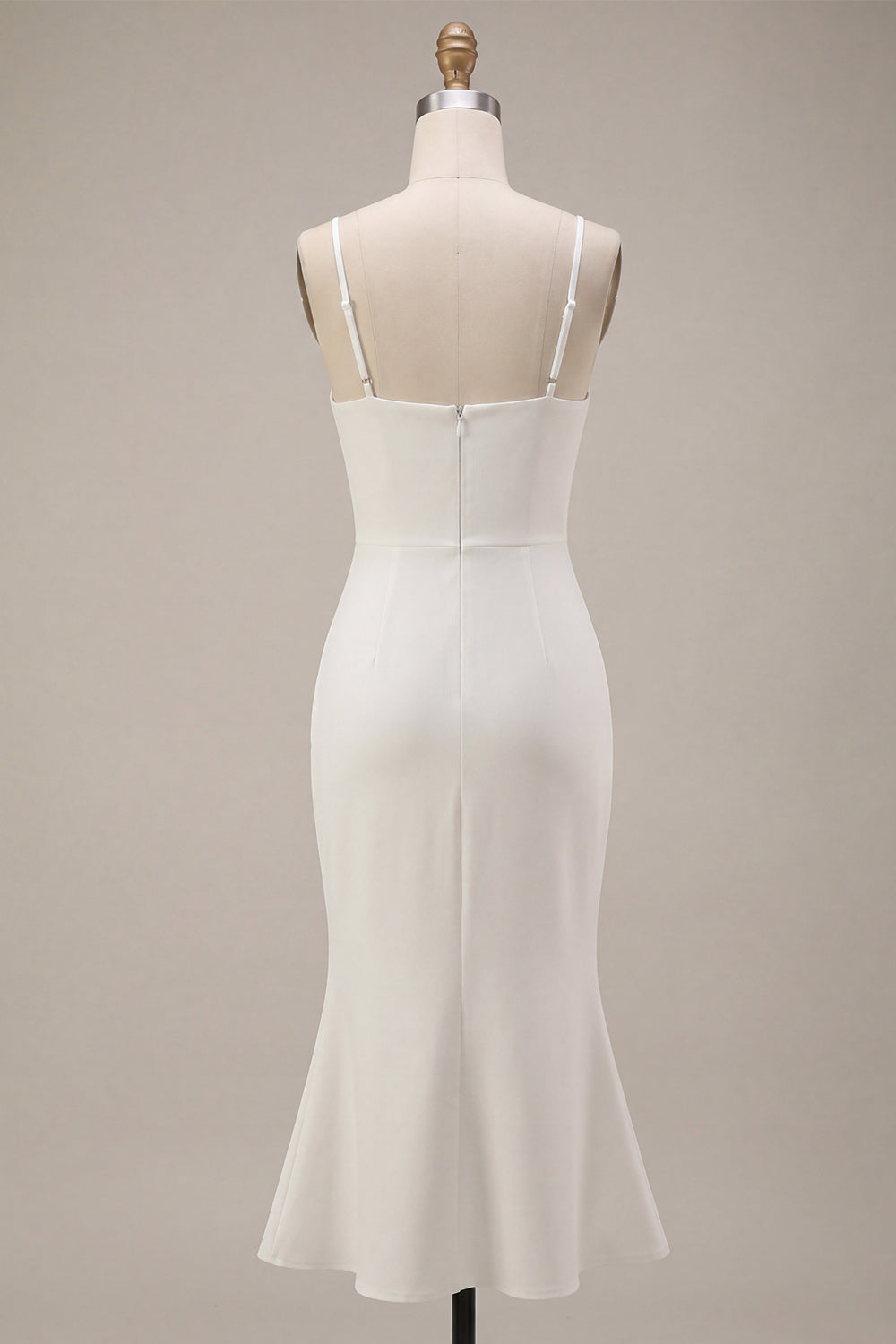 Robe midi sirène blanche à fines bretelles froncée