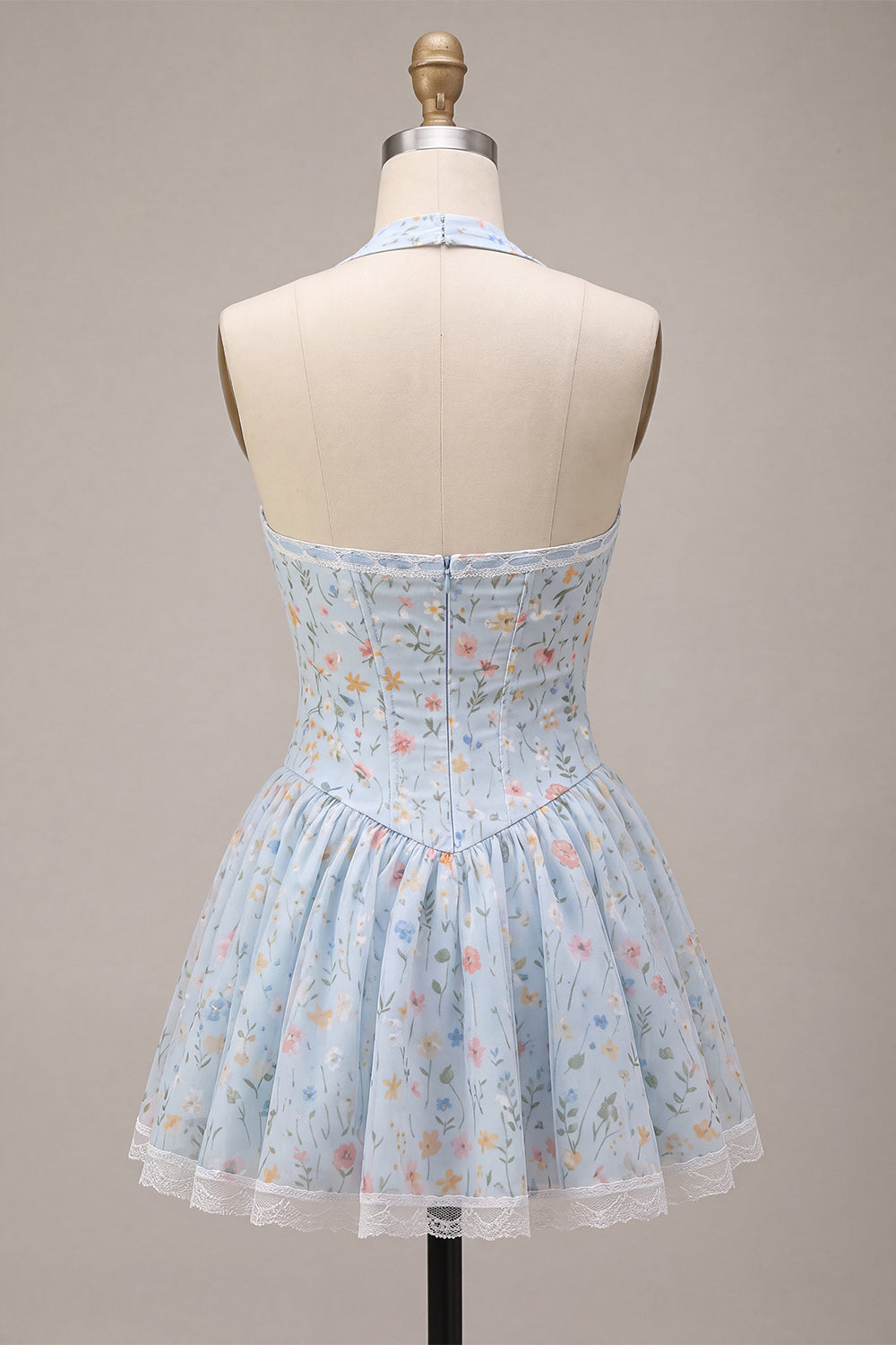 Robe courte de bal de fin d'année bleu ciel trapèze à licou, corset floral et volants