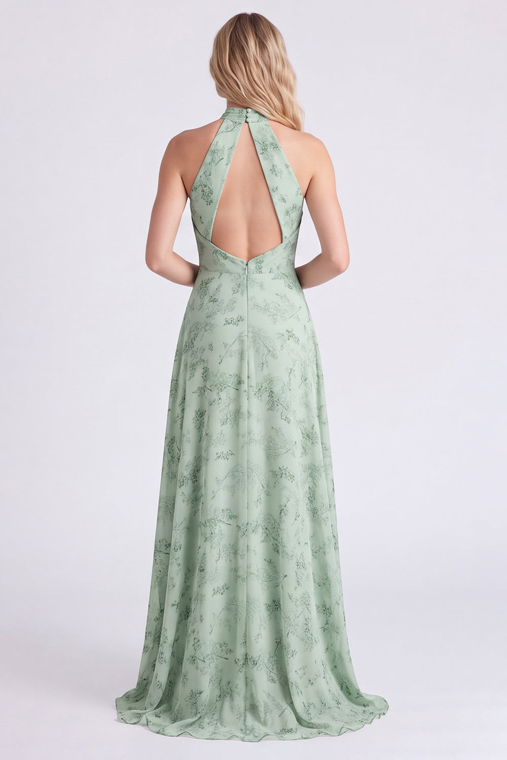 Robe de demoiselle d'honneur longue en mousseline de soie fleurie coupe évasée avec fente, col licou vert sauge