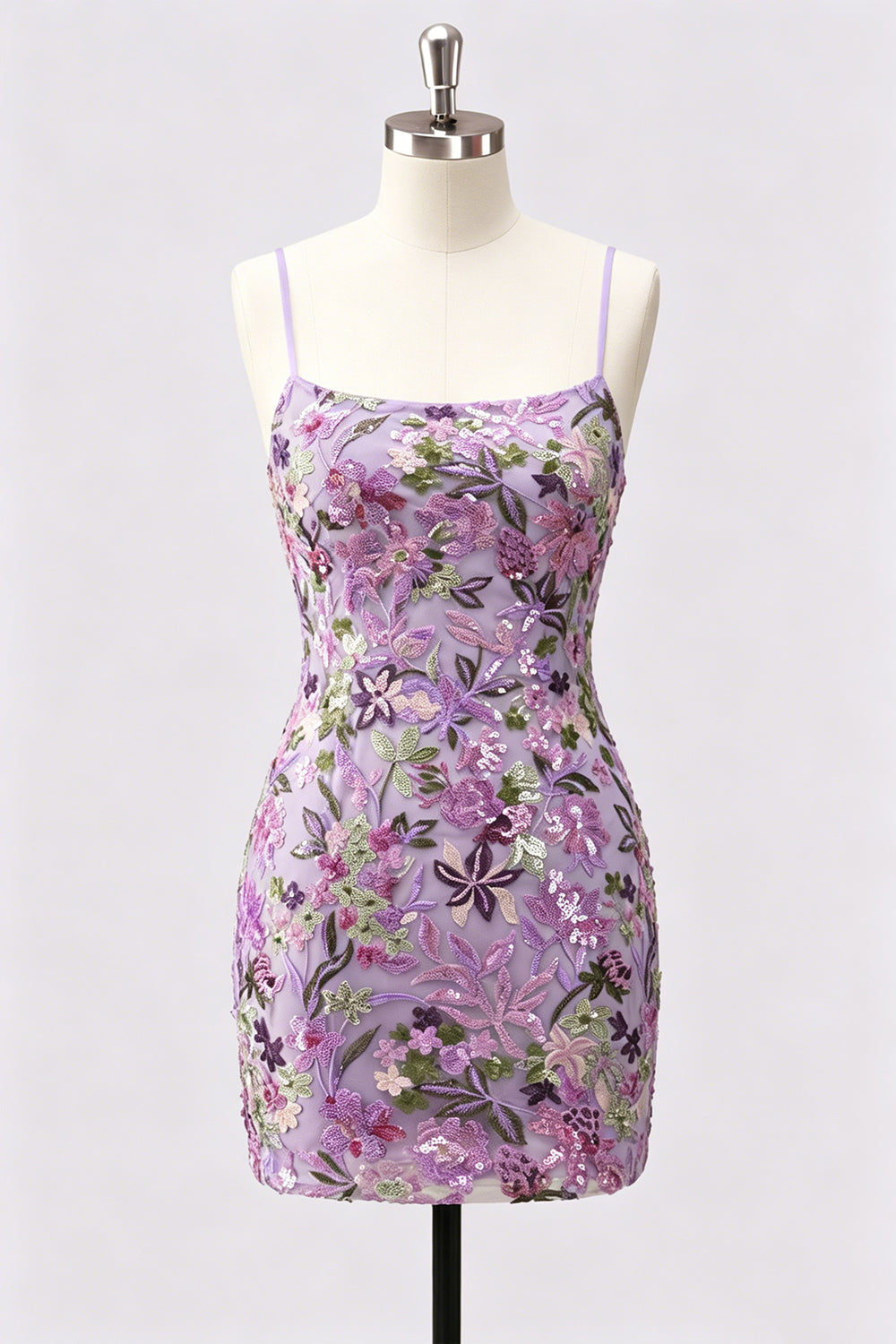 Robe courte de cocktail moulante lilas brodée de fleurs et de paillettes, avec laçage au dos