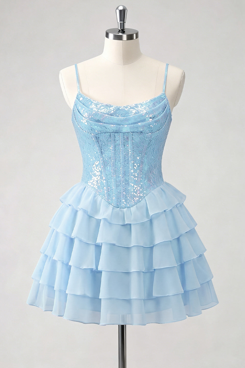 Robe de bal bustier rose trapèze à volants, sequins et dos lacé