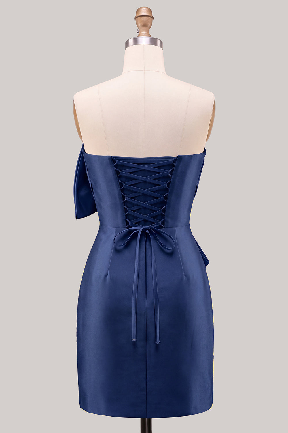Robe de bal bustier en satin bleu froncé moulante avec nœud