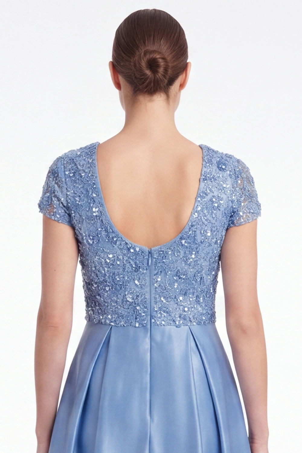 Robe longue de mère de la mariée trapèze bleue en satin à sequins avec col en V et manches courtes