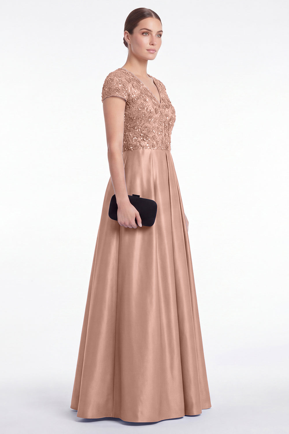 Robe longue de mère de la mariée trapèze bleue en satin à sequins avec col en V et manches courtes