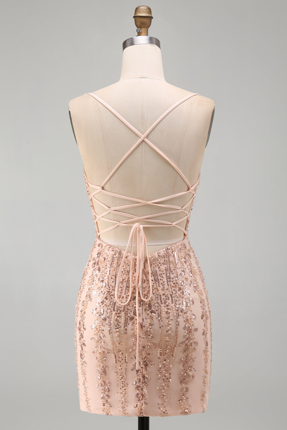 Robe de cocktail courte moulante en champagne à paillettes avec dos lacé