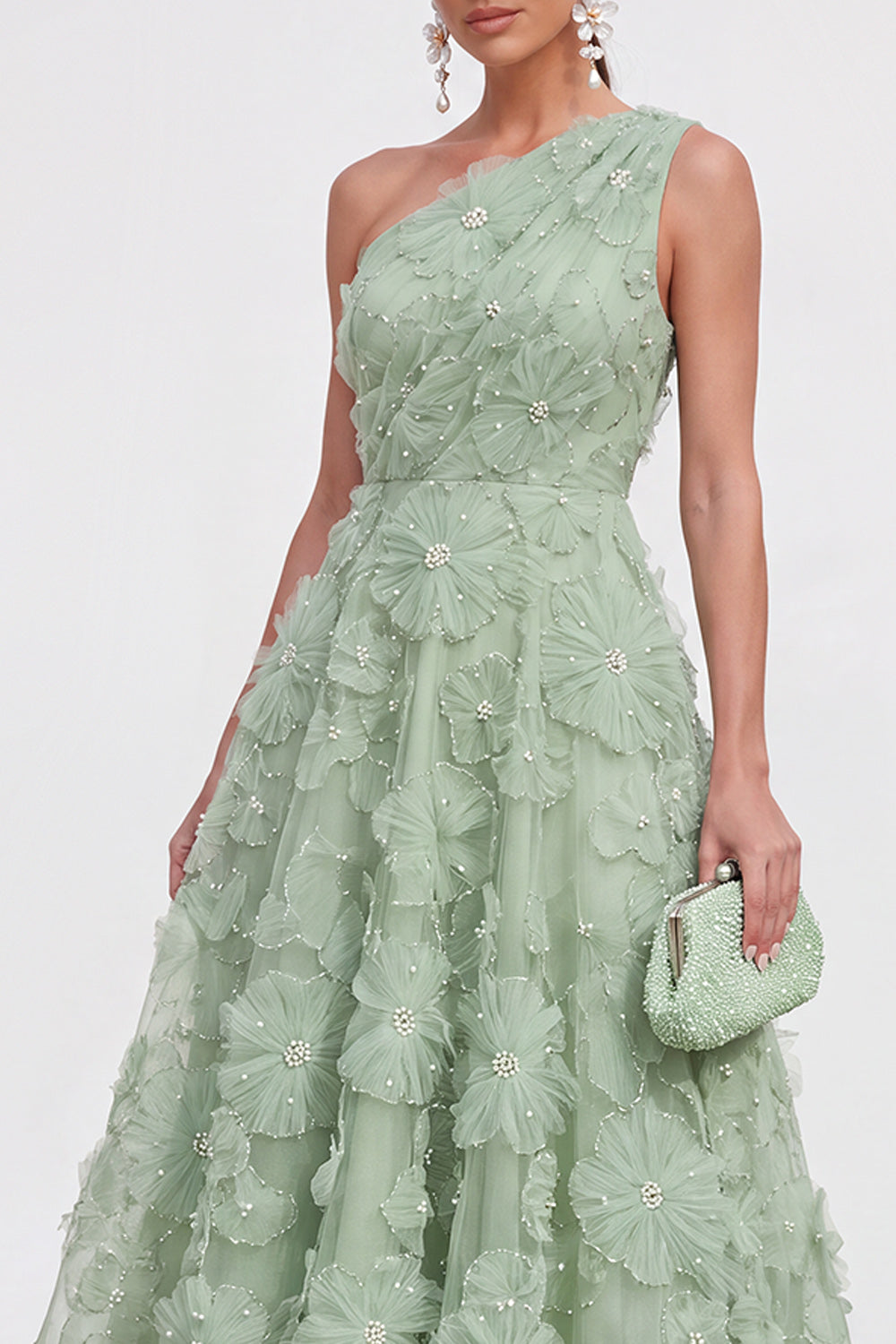 Vestido midi floral azul de línea A con un hombro y pedrería