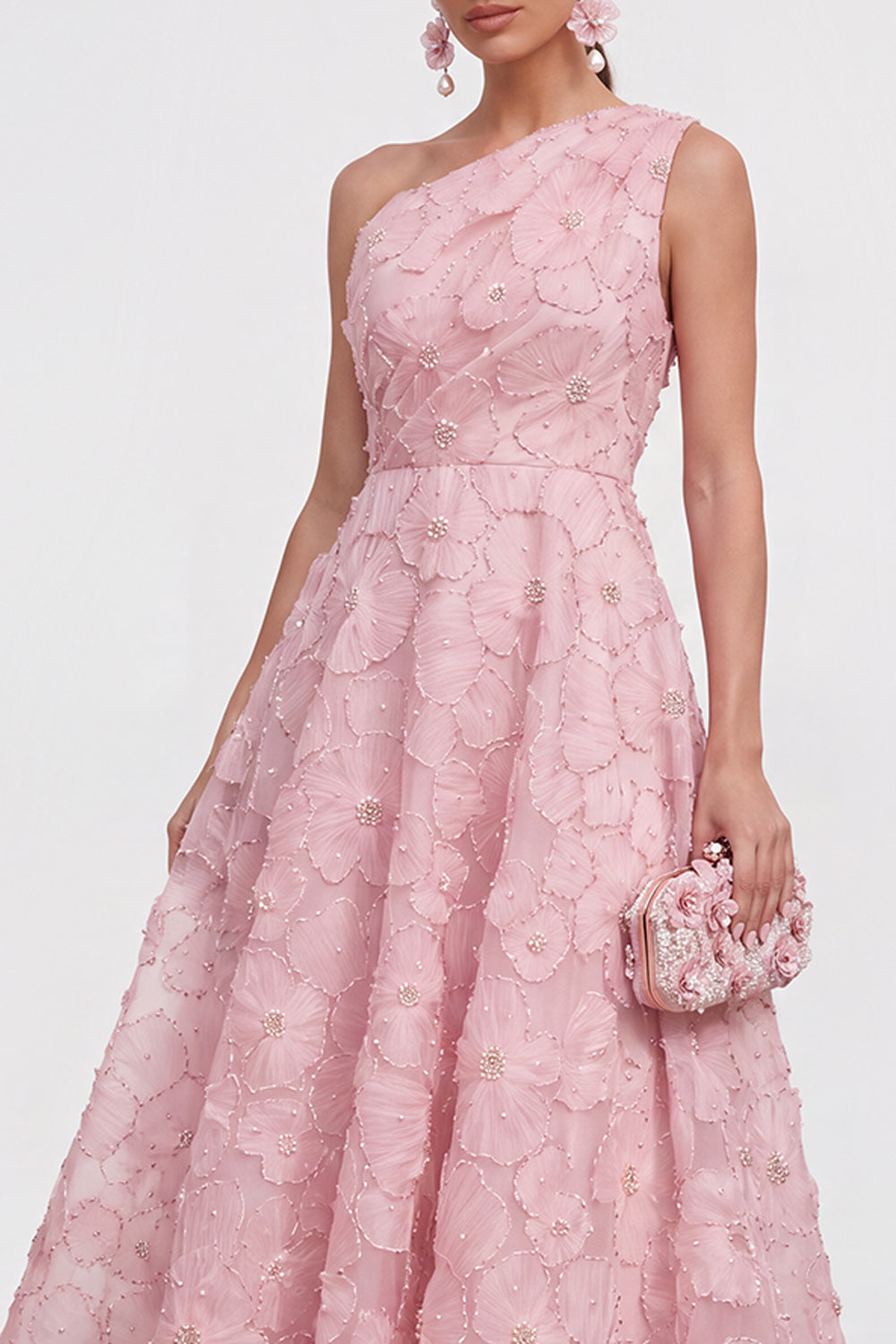 Vestido midi floral azul de línea A con un hombro y pedrería