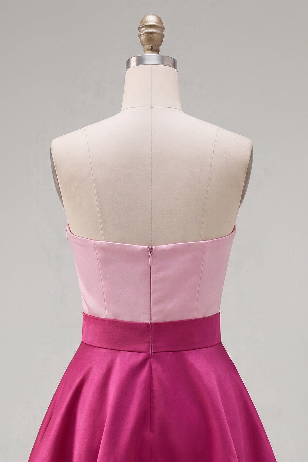 Robe de bal plissée en satin bleu marine et violet, coupe évasée, encolure cœur, avec nœud