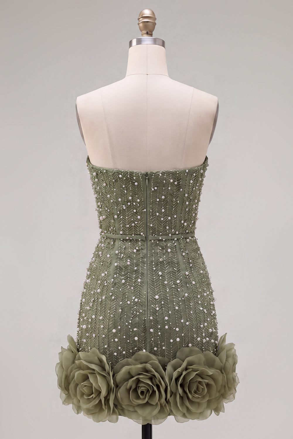 Vestido de fiesta azul sin tirantes entallado con perlas y flores 3D