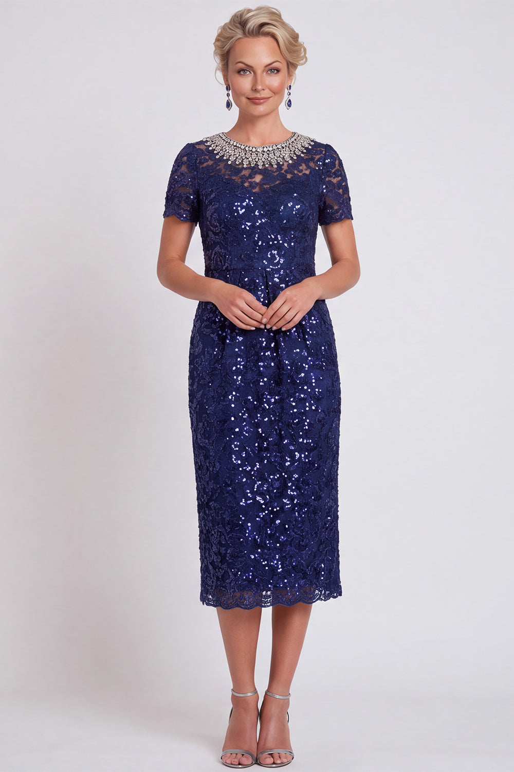 Robe midi fourreau noire scintillante à col rond, ornée de sequins et de perles, idéale pour la mère de la mariée