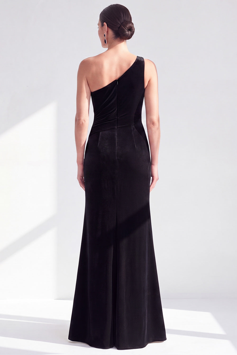 One-Shoulder Mermaid Black Velvet Ruffled Ruched Long Mother of the Bride Dress