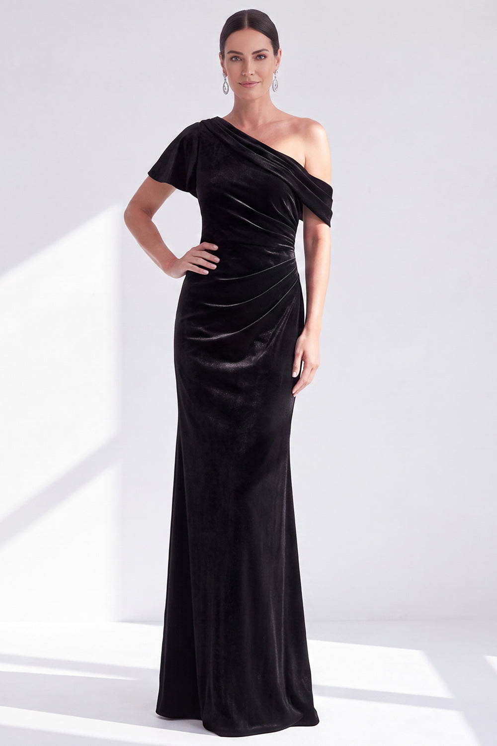 Mermaid Burgundy Velvet Off-the-Shoulder Ruched Long Mother of the Bride Dress