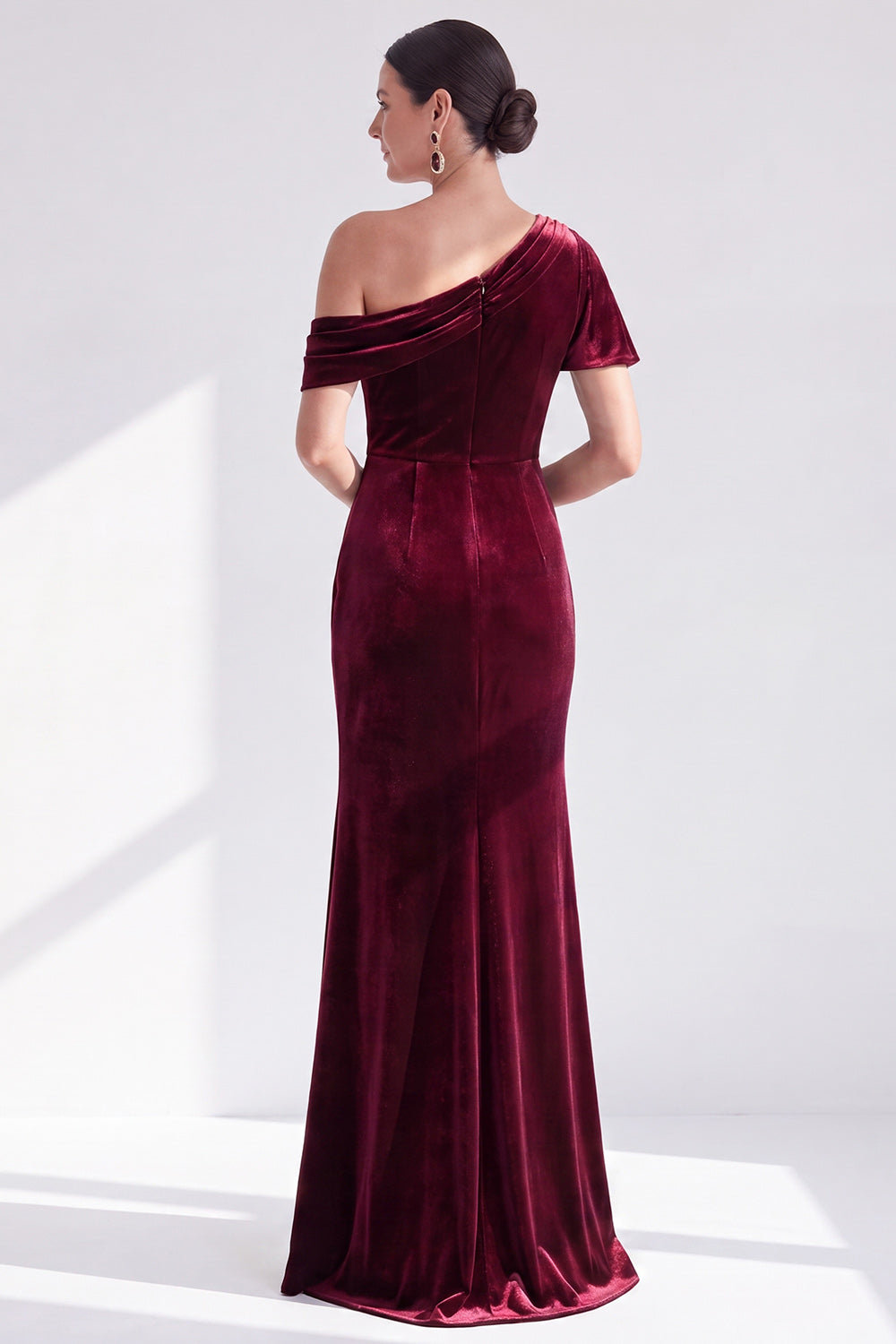 Mermaid Burgundy Velvet Off-the-Shoulder Ruched Long Mother of the Bride Dress