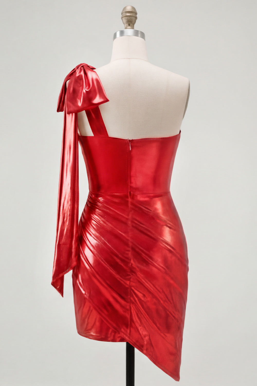 Robe courte de bal asymétrique rouge métallisée drapée à une épaule avec nœud