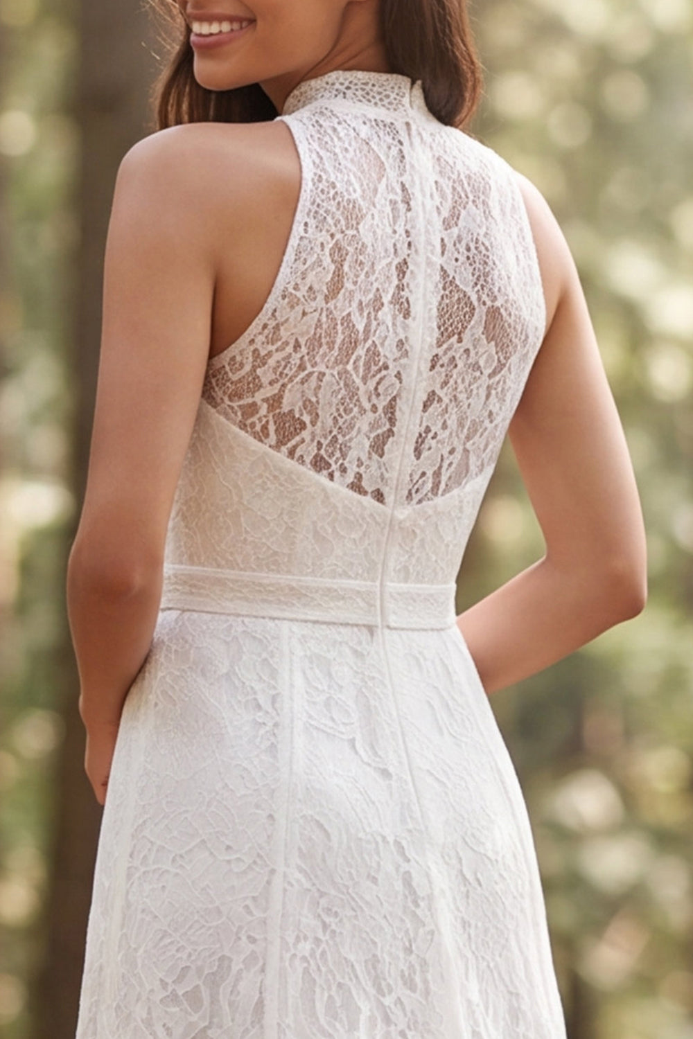Robe de mariée longue évasée en dentelle ivoire licou avec fente