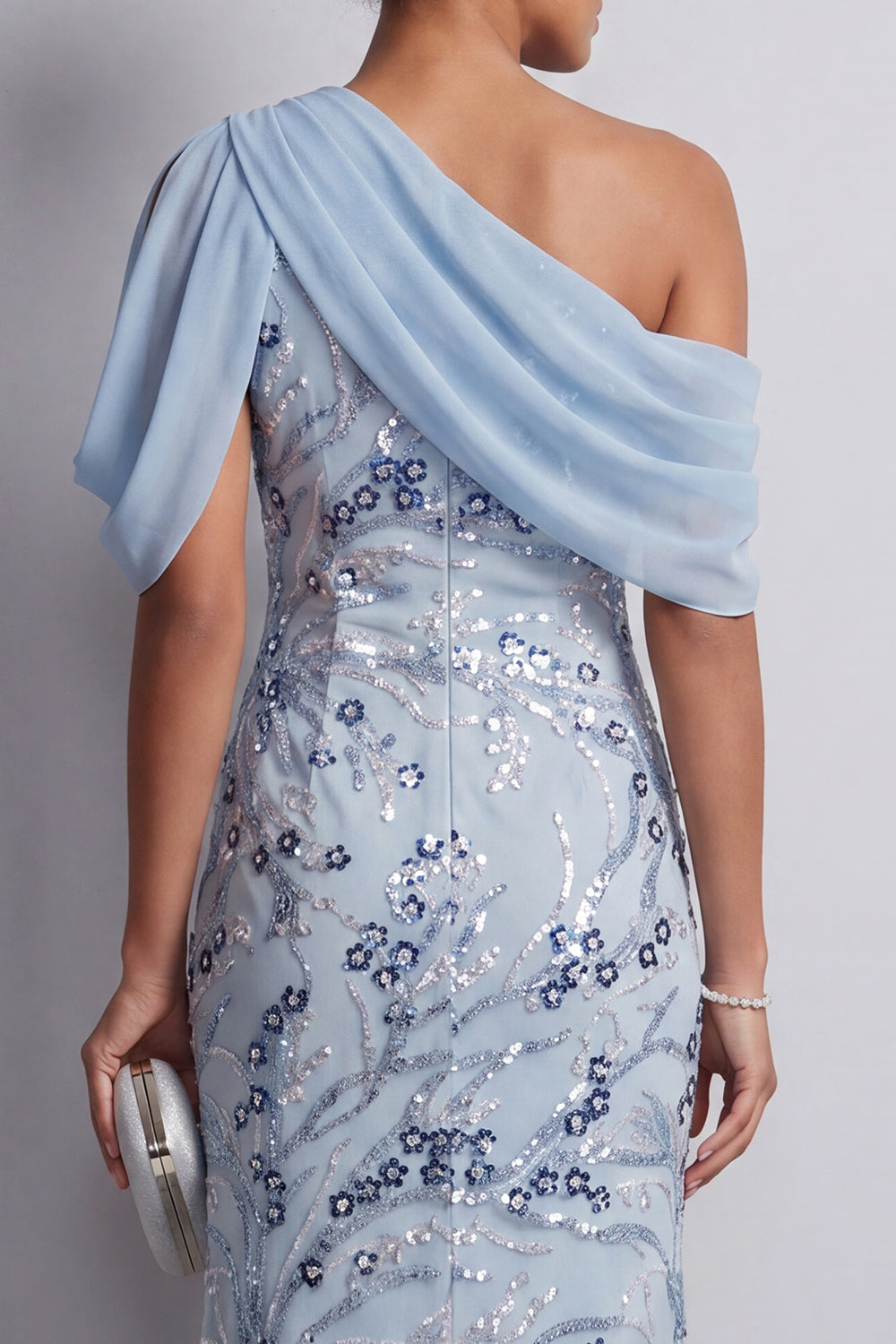Vestido largo celeste con lentejuelas florales, un hombro, ajustado, para la madre de la novia