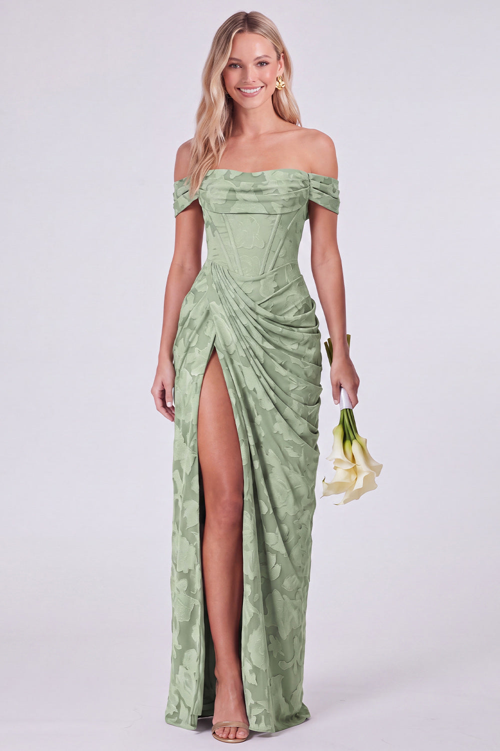Vestido de Dama de Honor Sage Sirena Floral con Corsé, Hombros Descubiertos y Abertura