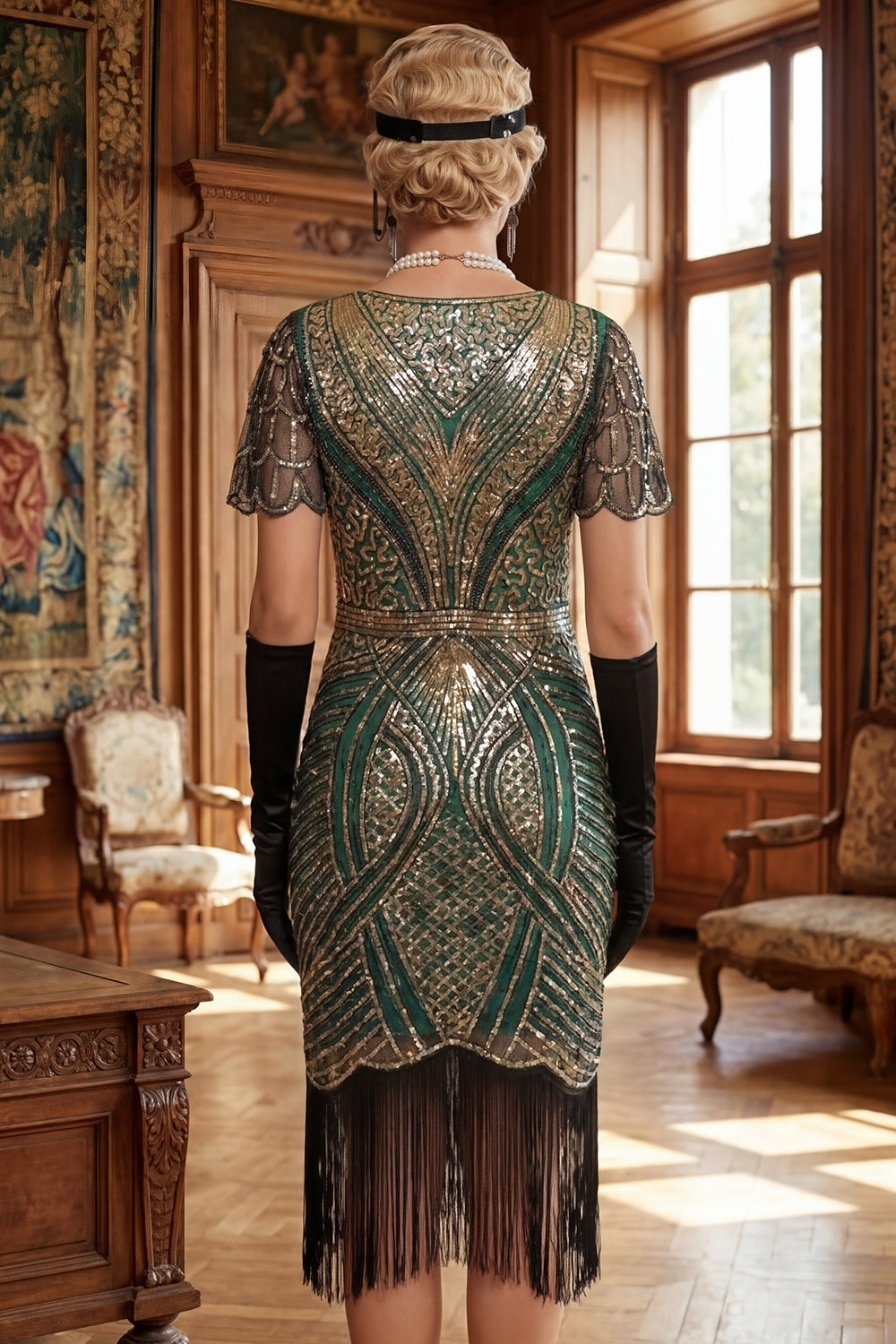 Red Golden V-Neck Sequins Bodycon Short 1920s Dress with Fringe Hem