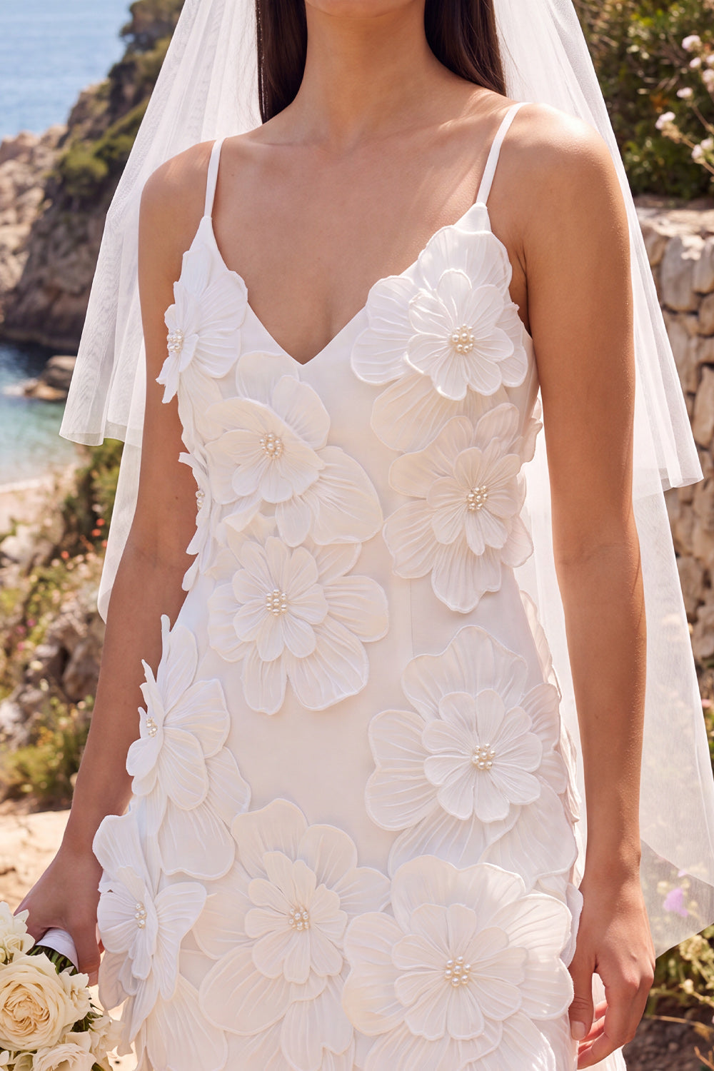 Robe de mariée mini fourreau blanche col en V avec fleur 3D