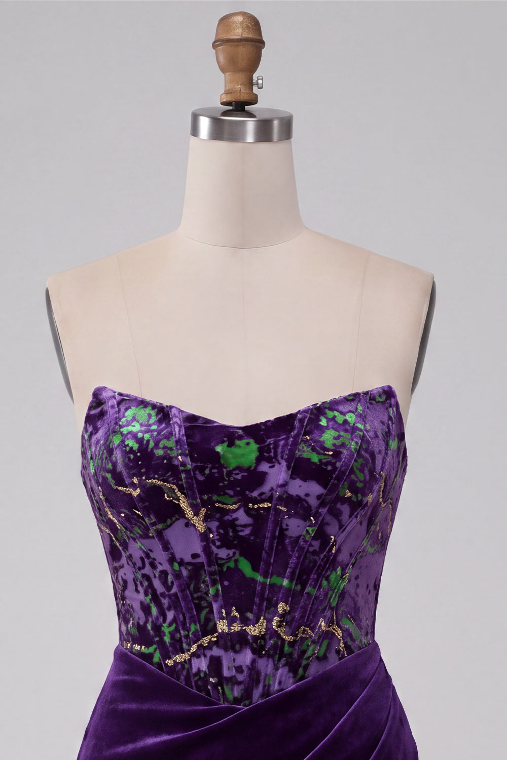 Plum Corset Strapless Velvet Bodycon Ruched Short Homecoming Dress