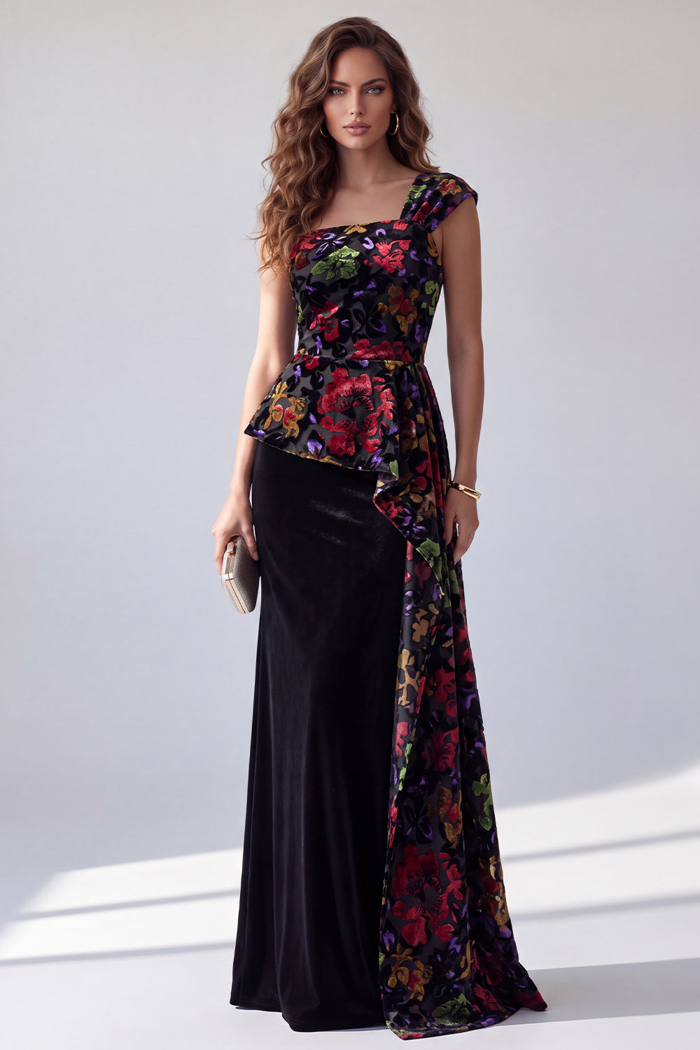 Robe de soirée longue asymétrique noire à imprimé floral en velours fourreau