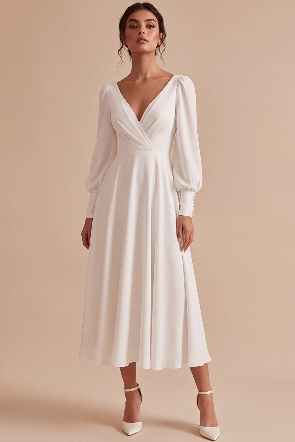Robe de fiançailles midi trapèze blanche froncée à manches longues