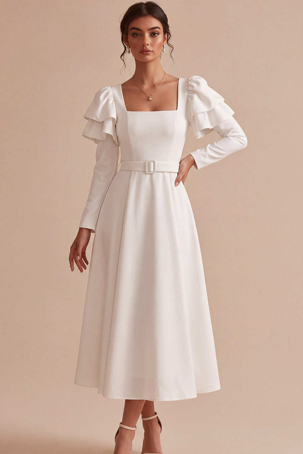 Robe de fiançailles longue blanche trapèze à manches volantées et col carré avec ceinture