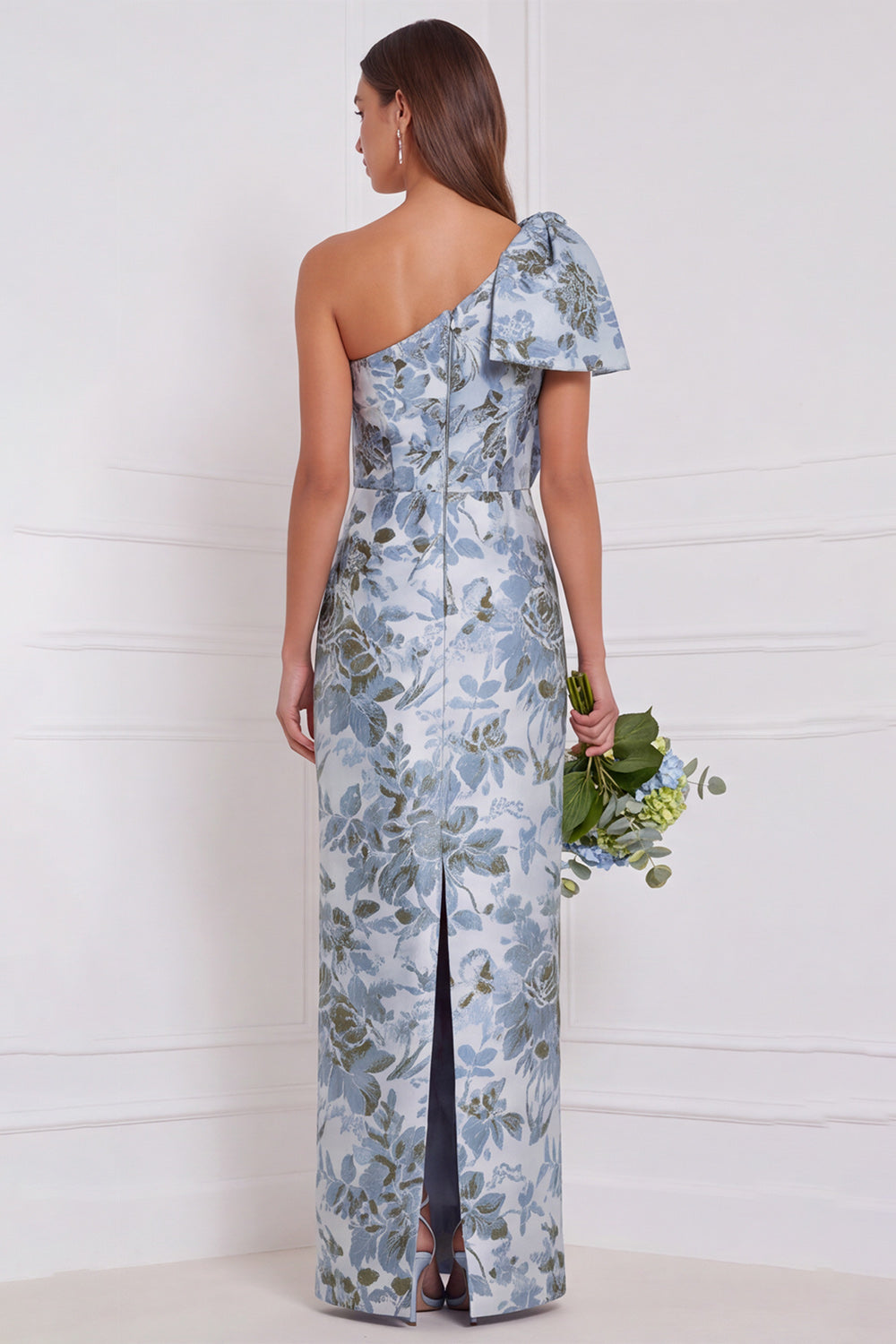 Robe longue de demoiselle d'honneur fourreau bleu poudré fleuri à nœud, asymétrique à une épaule