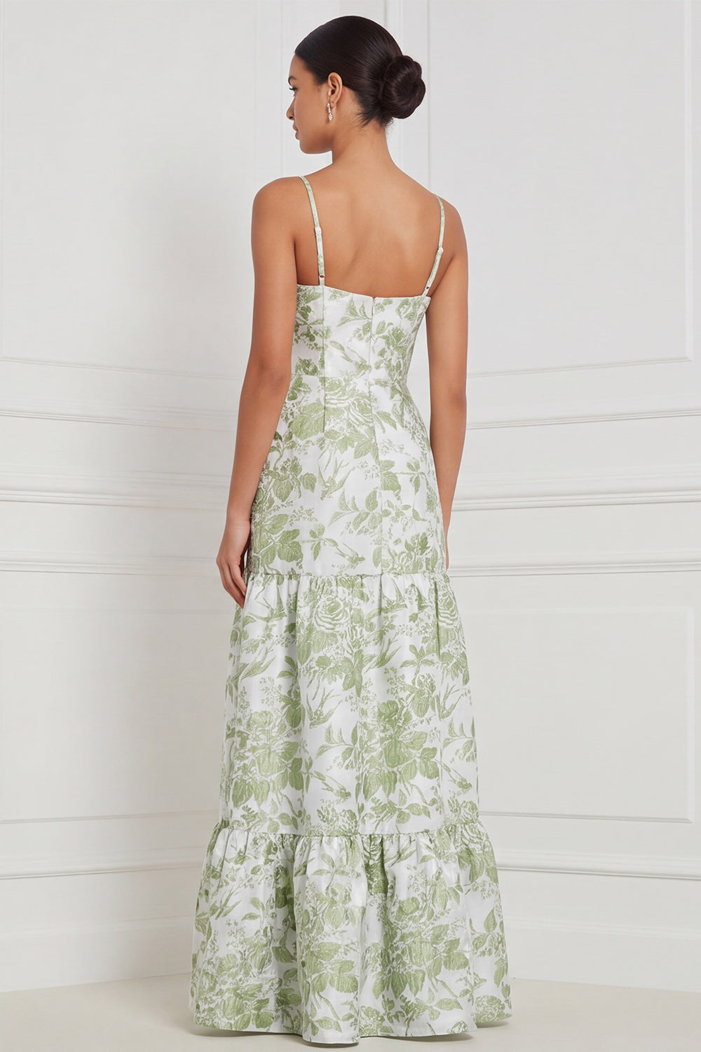Robe longue de demoiselle d'honneur trapèze bleu clair à encolure en cœur, motif floral et fente